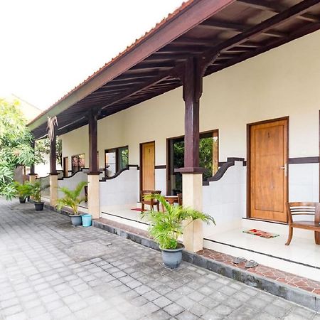 Arik Homestay Canggu Extérieur photo