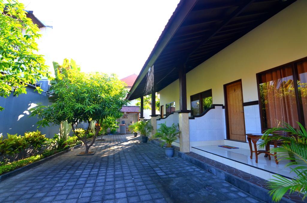 Arik Homestay Canggu Extérieur photo