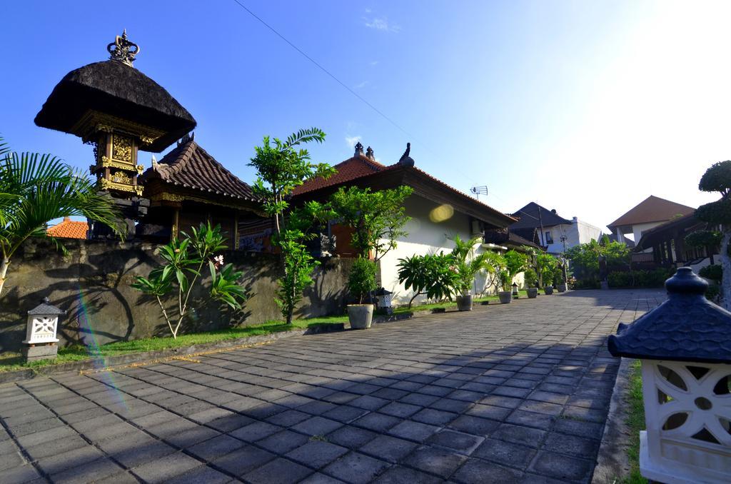 Arik Homestay Canggu Extérieur photo