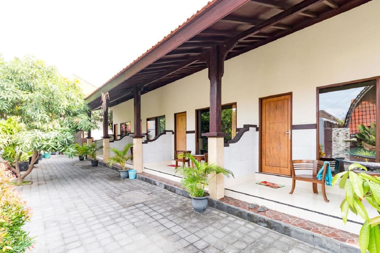 Arik Homestay Canggu Extérieur photo